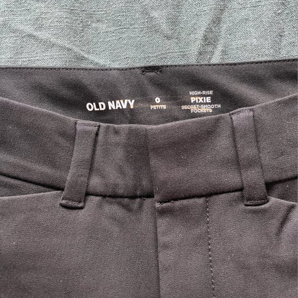 Old Navy High Rise Pixie Pants - Picture 2 of 3